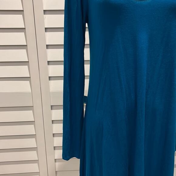 Express NWT Dress long sleeve in a Royal Blue with front top Cut out. - Picture 3 of 10